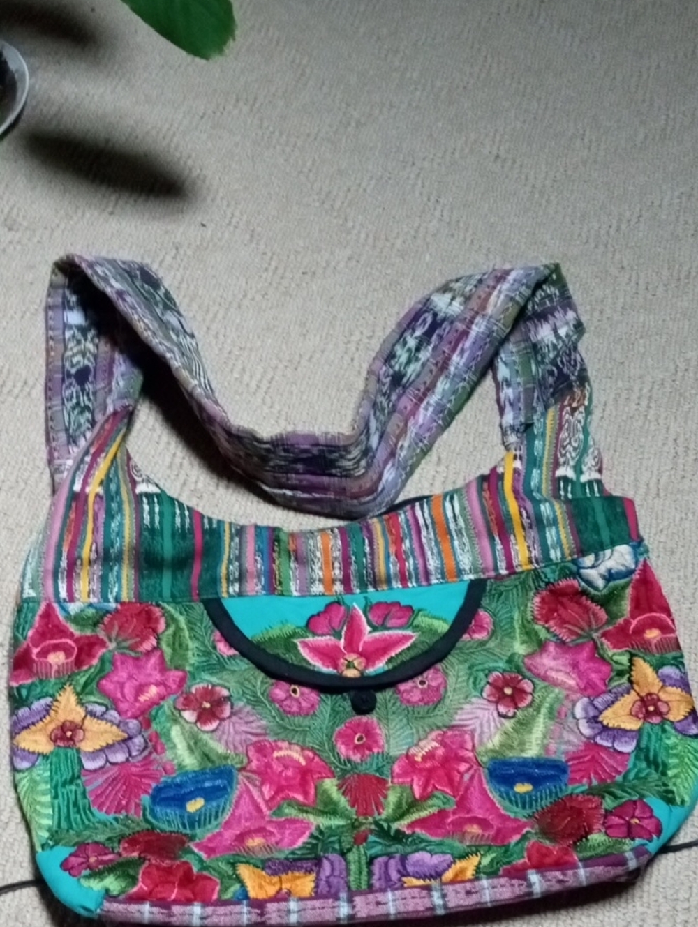 FestiveEmbroidered Floral Crossbody Bag in Multicolor